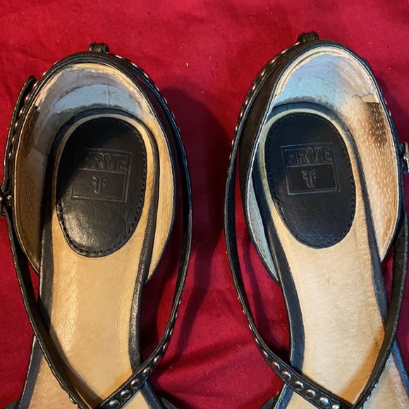 Stunning Frye Margot Black Leather studded sandals - Picture 4 of 7